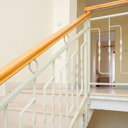 Πανσιόν Triple Mrljane 327a