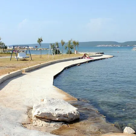 Triple Mrljane 327a 3* Neviđane