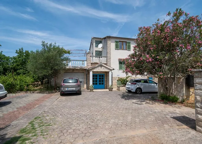 Triple Mrljane 327a Neviđane