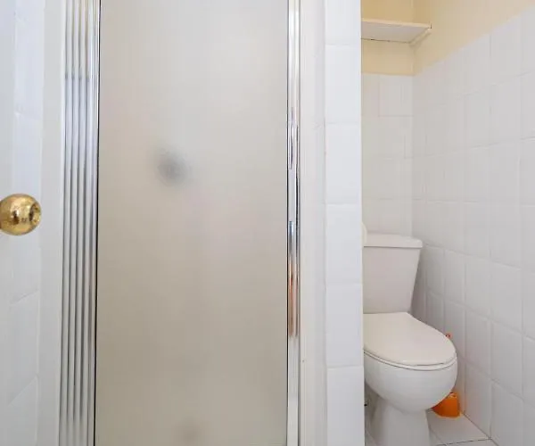 게스트하우스 Triple Mrljane 327a 3*