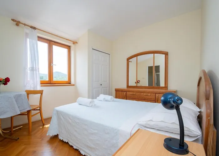 Triple Mrljane 327a Neviđane